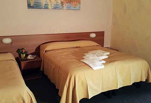 Photo Five-bed Room - Hotel Annunziata